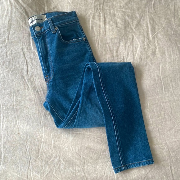 Reformation High and Skinny Jean in Rhine - Picture 4 of 10
